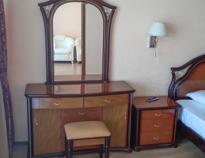 Люкс 2-местный 2-комнатный Люкс с балконом корп."Б" - ЛОК «Горный Воздух» Лоо