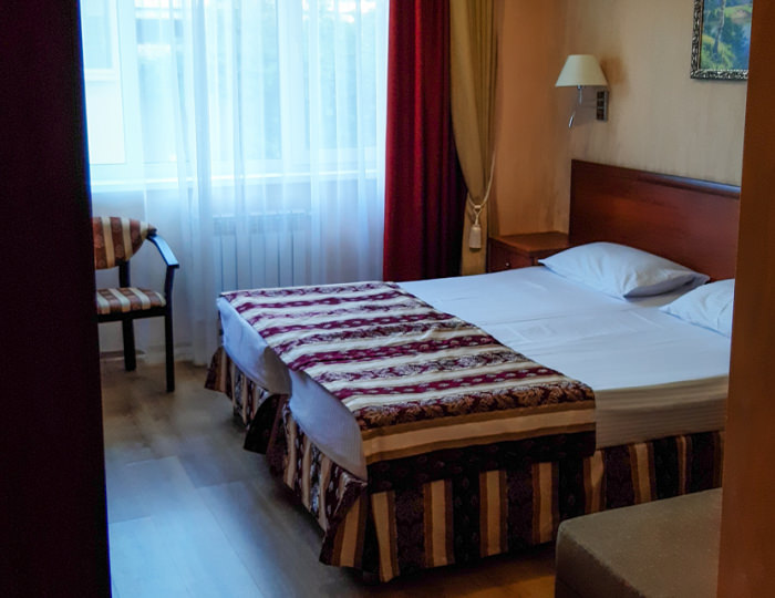 Стандарт 2-местный 1-комнатный без балкона корпус "А" - ЛОК «Горный Воздух» Лоо