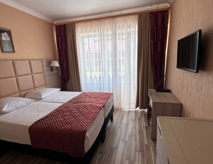 Стандарт 2-местный 1-комнатный с балконом (вид на морскую сторону) корпус &quot;В&quot; - ЛОК «Горный Воздух» Лоо