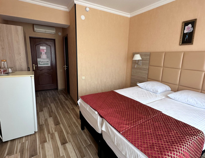 Стандарт 2-местный 1-комнатный с балконом (вид на морскую сторону) корпус &quot;В&quot; - ЛОК «Горный Воздух» Лоо