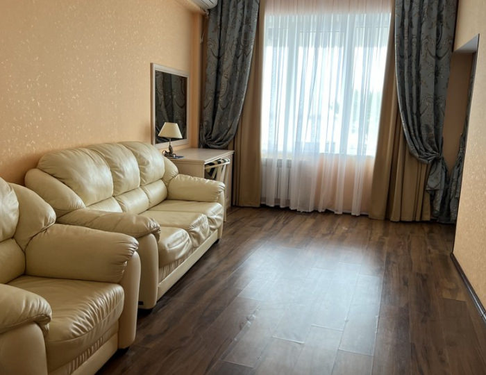 Люкс 2-местный 2-комнатный с ванной без балкона - ЛОК «Горный Воздух» Лоо